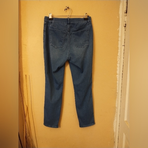 Uniqlo Classic Women's Blue Jeans Size Large 30-31 Waist - Picture 2 of 6